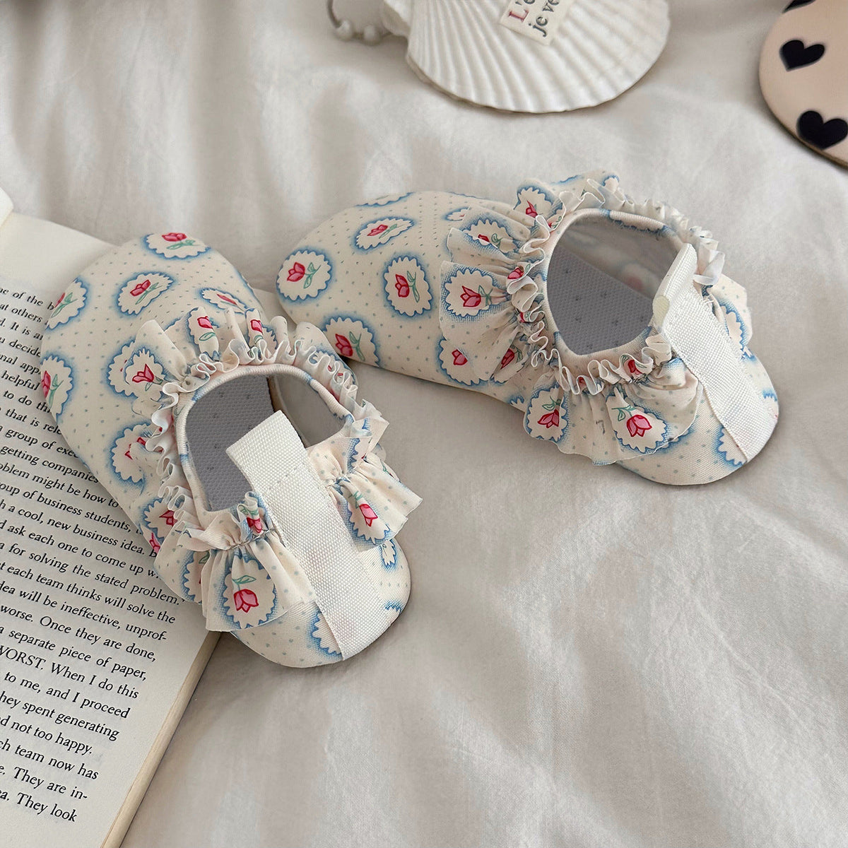 New Childrens Beach Shoes Non-slip For Water Parks 6