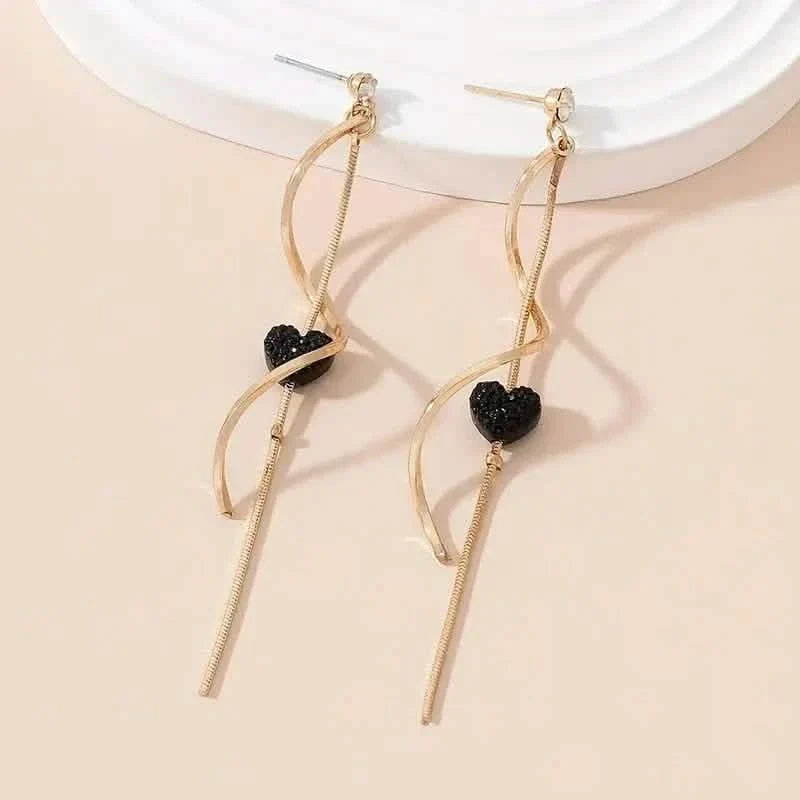 18K Gold Spiral Lines Heart Design Dangle Earrings 2