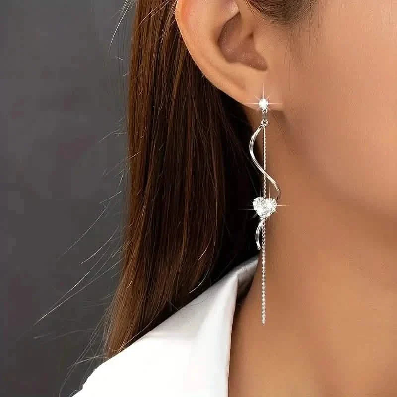 18K Gold Spiral Lines Heart Design Dangle Earrings 9