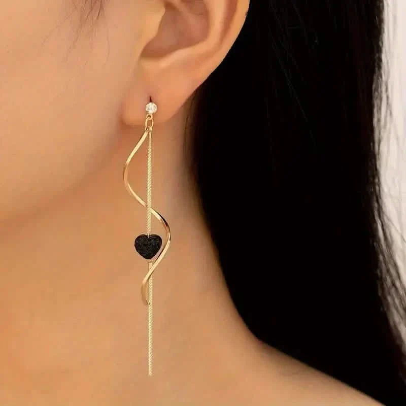 18K Gold Spiral Lines Heart Design Dangle Earrings 1