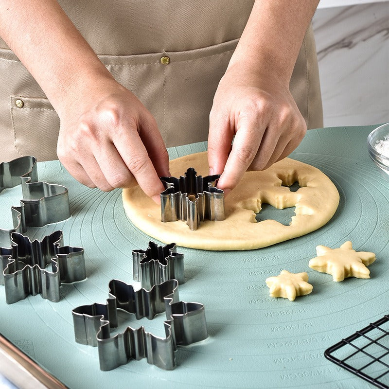 Christmas snowflake biscuit mold stainless steel snowflake three-dimensional biscuit mold biscuit cut into 10 pieces set 6