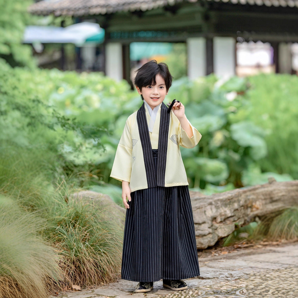 Childrens Yellow Japanese-style Kimono Set 6