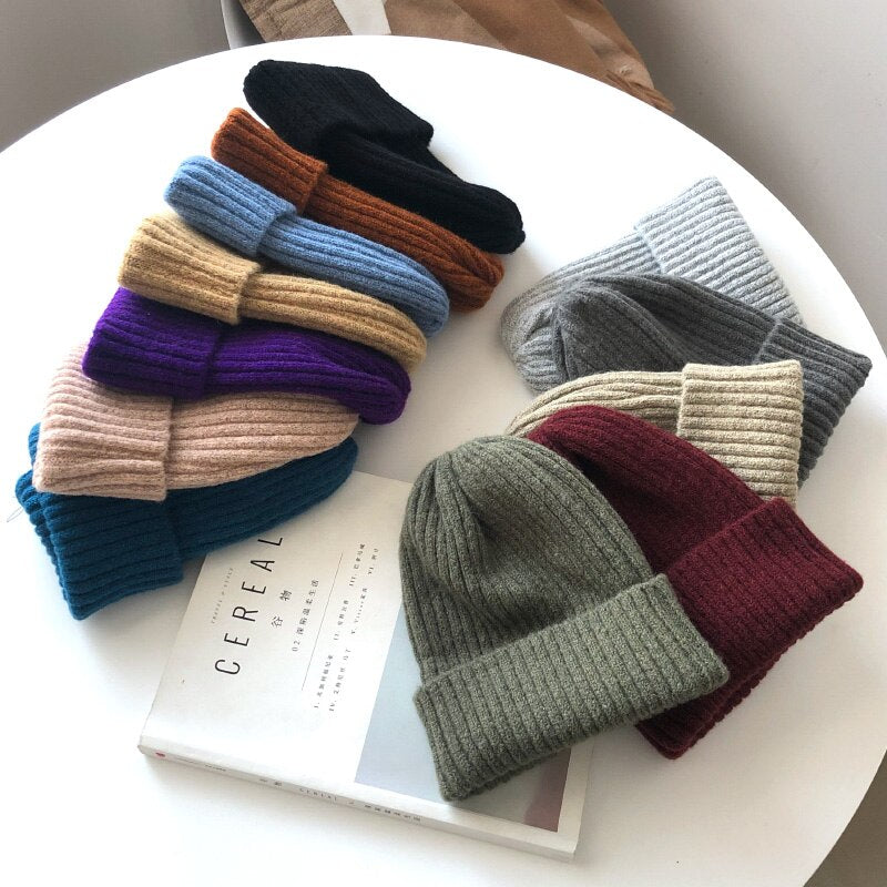 Warm knitted hat 1