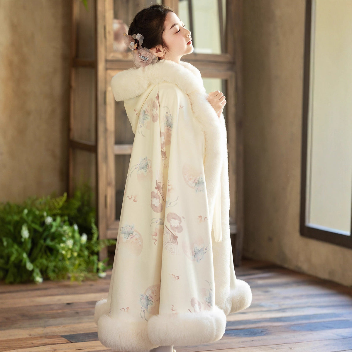 Girls Velvet-Quilted Warm Cloak 4