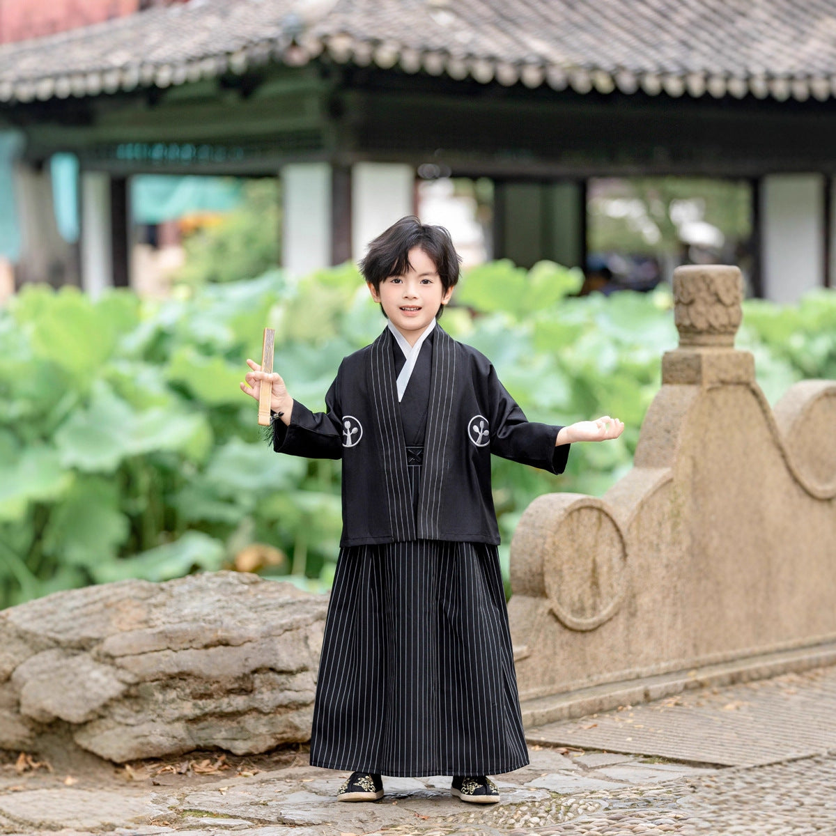 Childrens Yellow Japanese-style Kimono Set 11