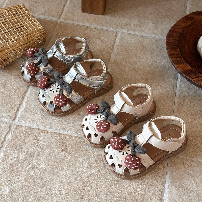 2026 Summer New Girls Closed-Toe Sandals, Princess Style Kids Beach Shoes, Soft Sole All-Match Fashion Children Shoes 3