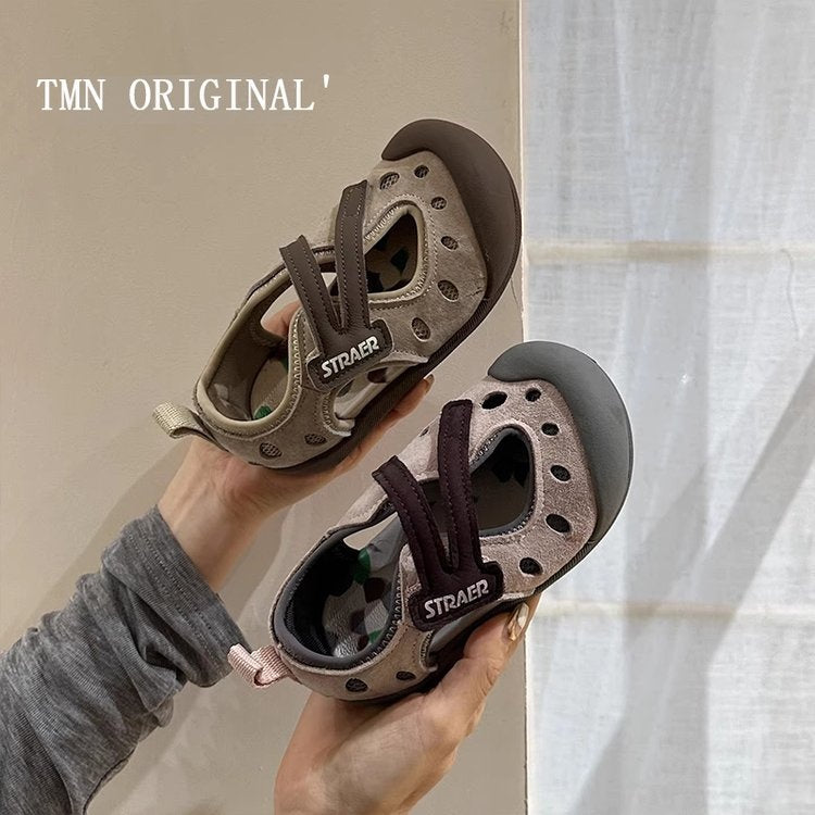 2026 Summer Kids Sandals Closed-Toe Hollow Out Breathable Beach Shoes Soft Sole EVA Water Shoes For Boys Girls 2