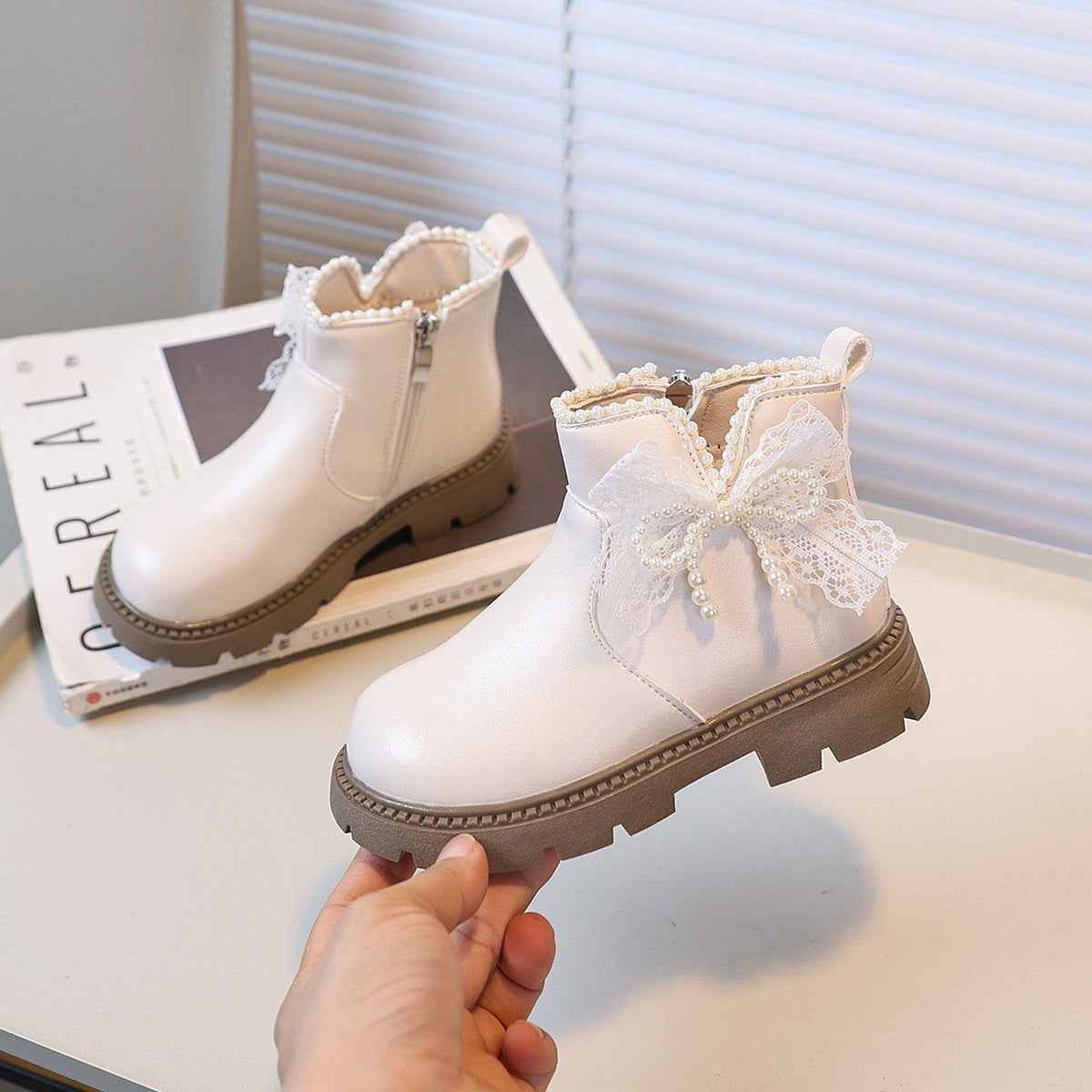 2026 Spring New Princess Boots For Girls, Kids Martin Boots, Bow & Pearl Decor Soft Sole Leather Boots For Big & Medium Kids 6