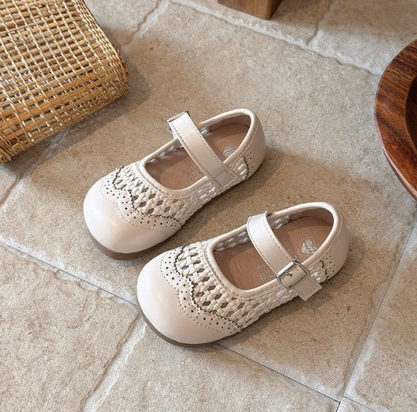 2026 Spring Summer New Korean Style Girls Hollow Out Leather Sandals, Woven Style Princess Shoes, Kids Soft Sole Breathable Versatile Flats 1
