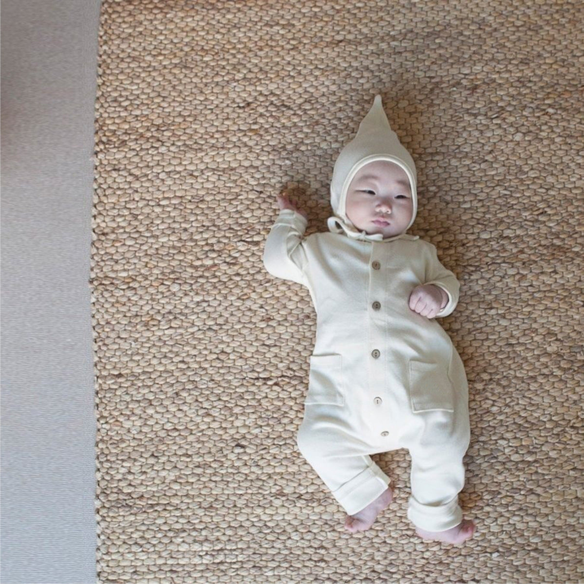 Solid-color Pocketed Chest-opening Baby Romper 1