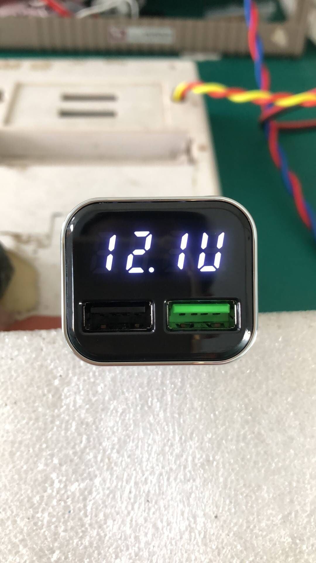 Car charger with display 5