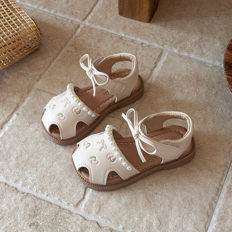 2026 Summer New Girls' Sandals, Pastoral Style With Delicate Embroidery, Sweet Closed-toe Hollow-out Soft Sole Pearl Princess Shoes 2