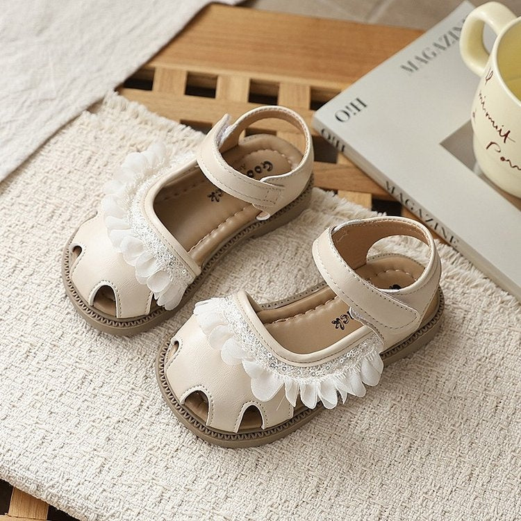 2026 Summer New Korean Style Girls Closed Toe Hollow Out Sequin Princess Sandals Soft Sole Beach Shoes Match Dress 3