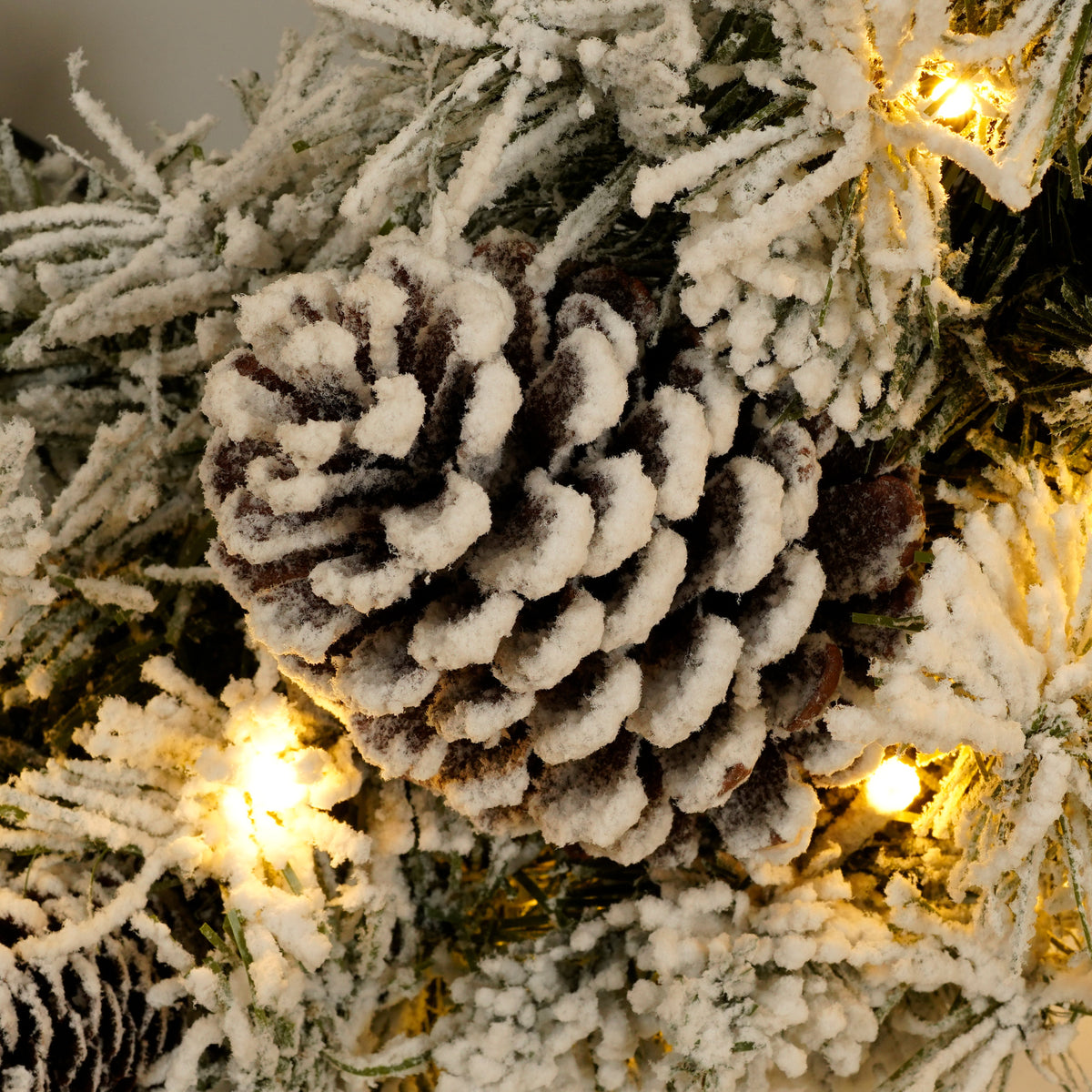A set of 4 artificial Christmas trees, including flower garlands, flower garlands, and 2 entrance trees, with LED lights 10
