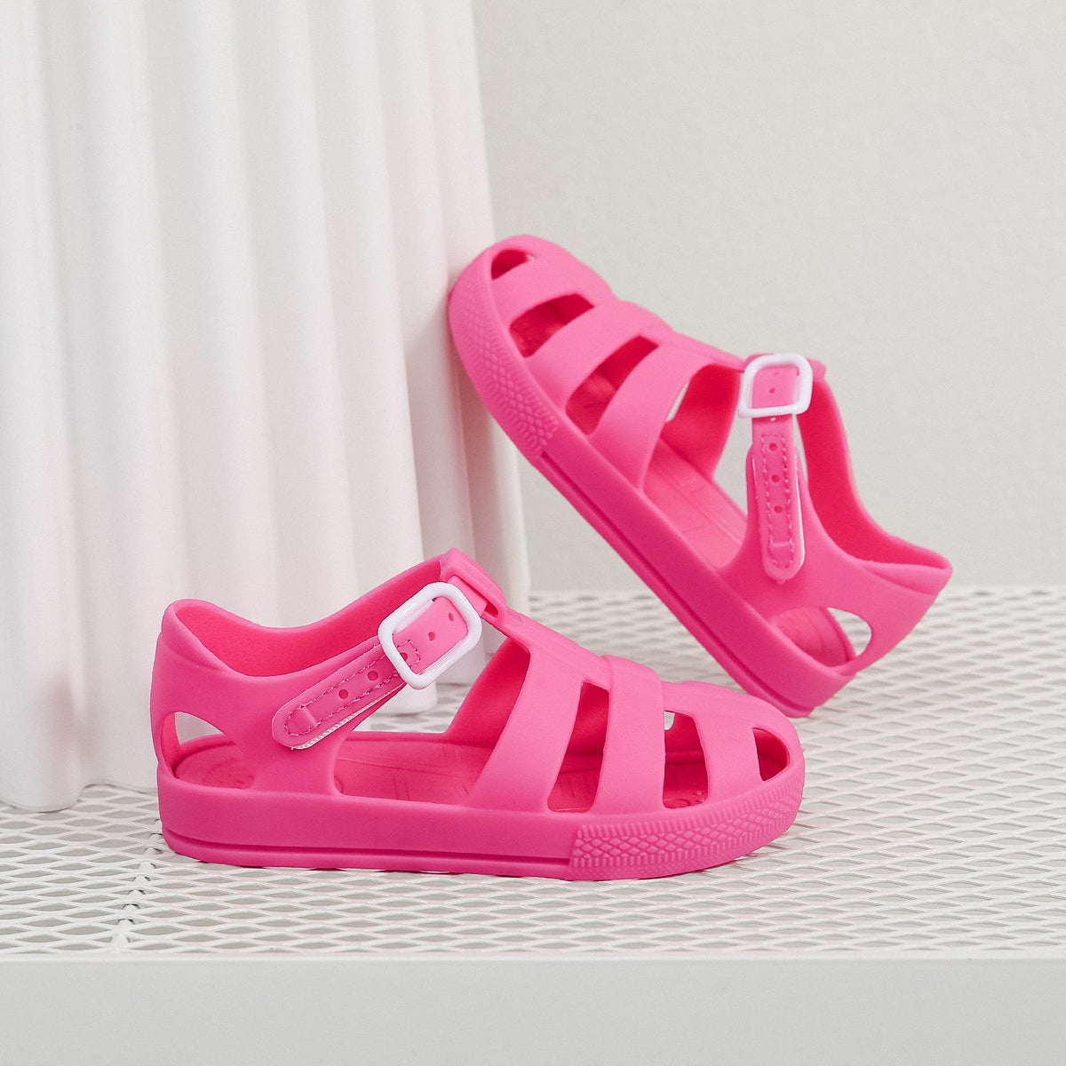 Childrens Velcro-Strap Non-Slip Waterproof Beach Shoes 9