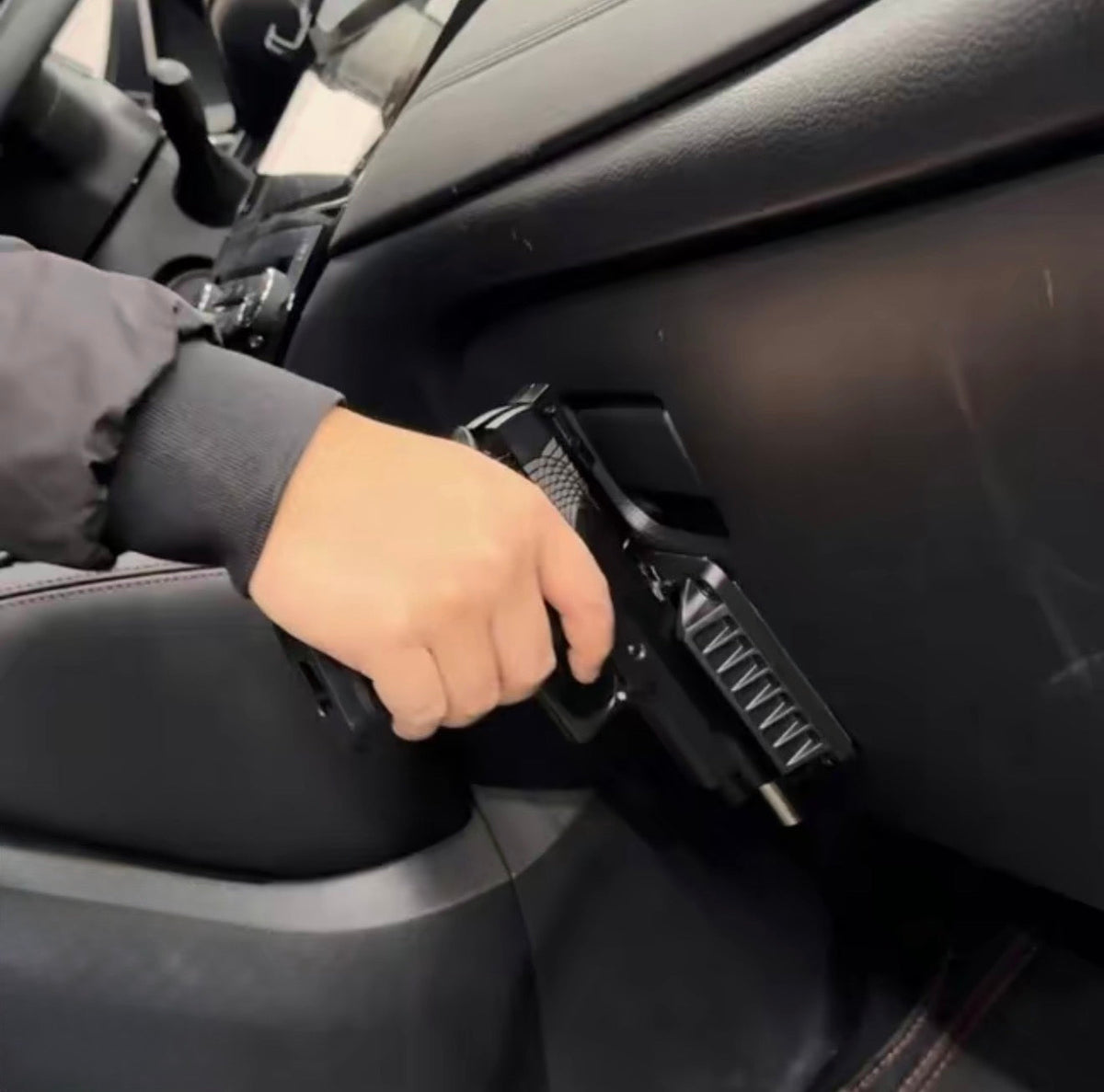 SecureDraw Gun Magnet 8