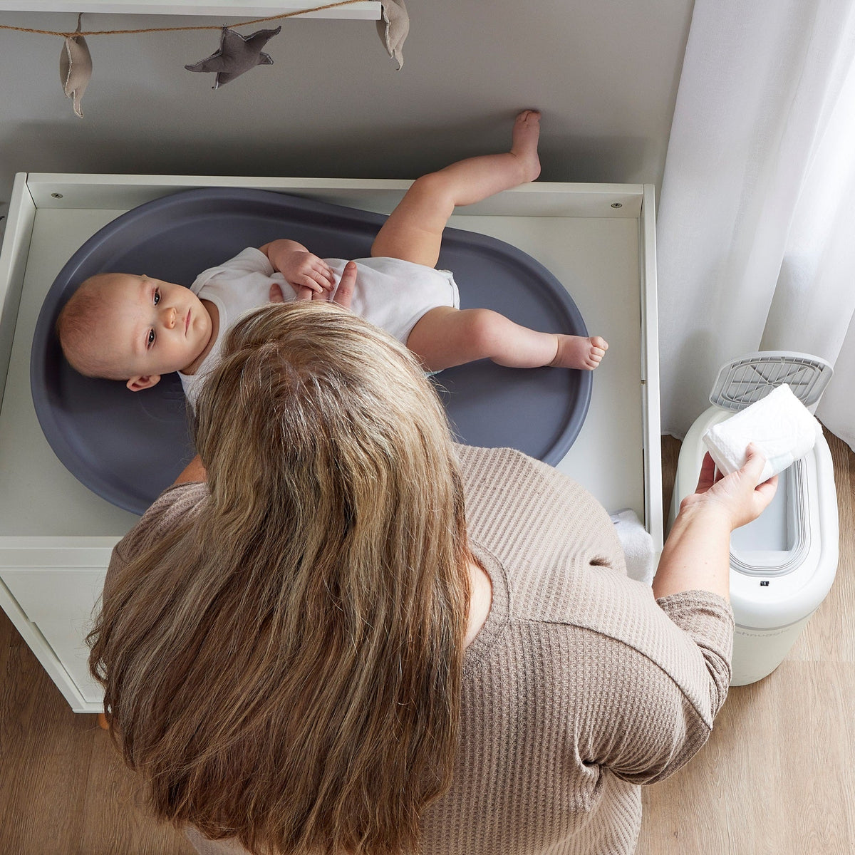Shnuggle Eco-Touch Nappy Bin Diaper Pail 18