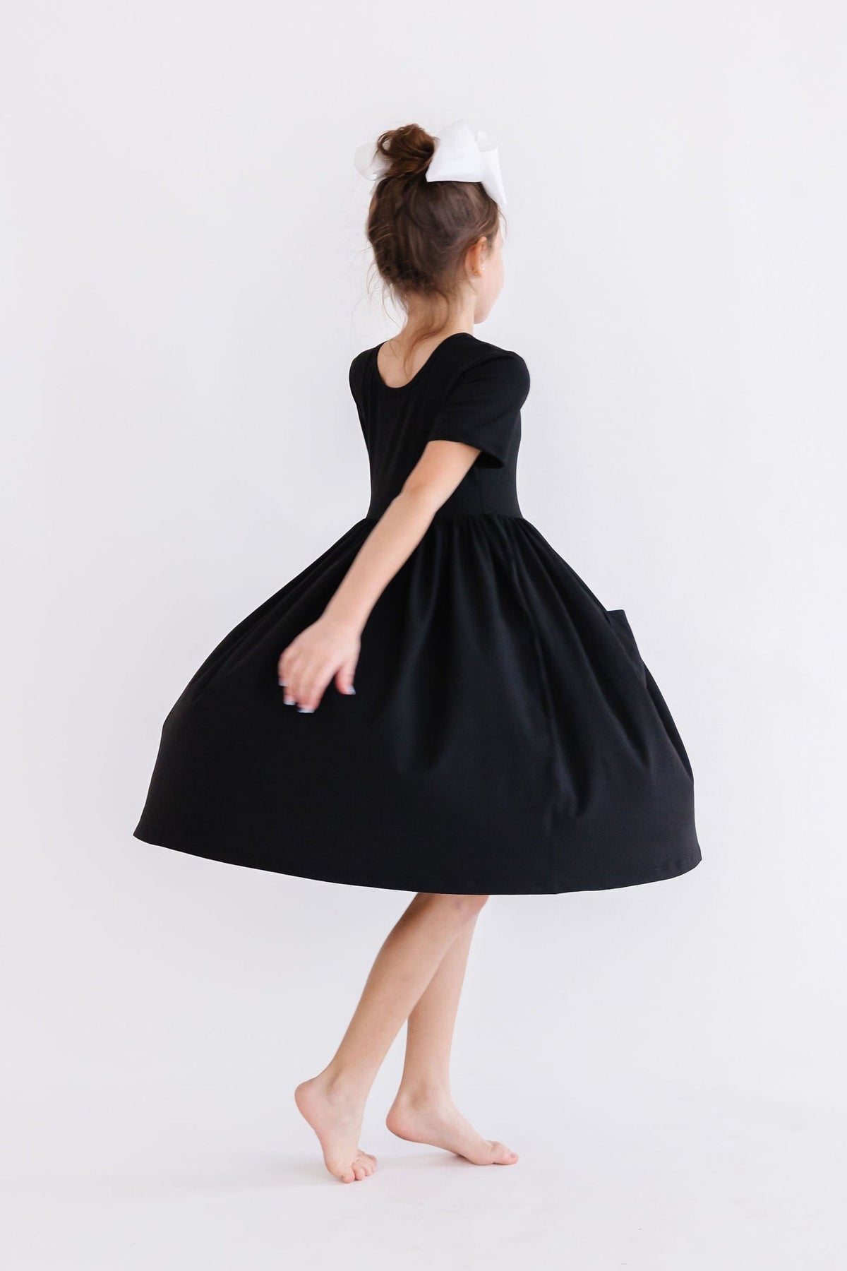 Black S/S Pocket Twirl Dress 2