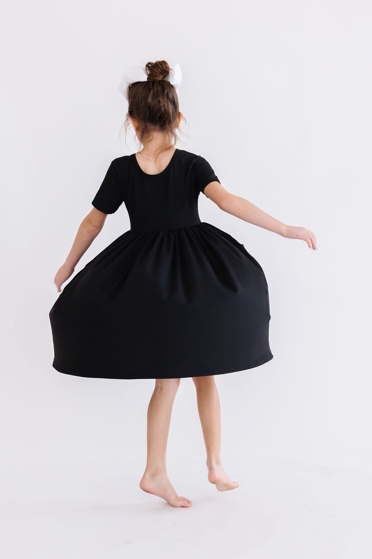 Black S/S Pocket Twirl Dress 5