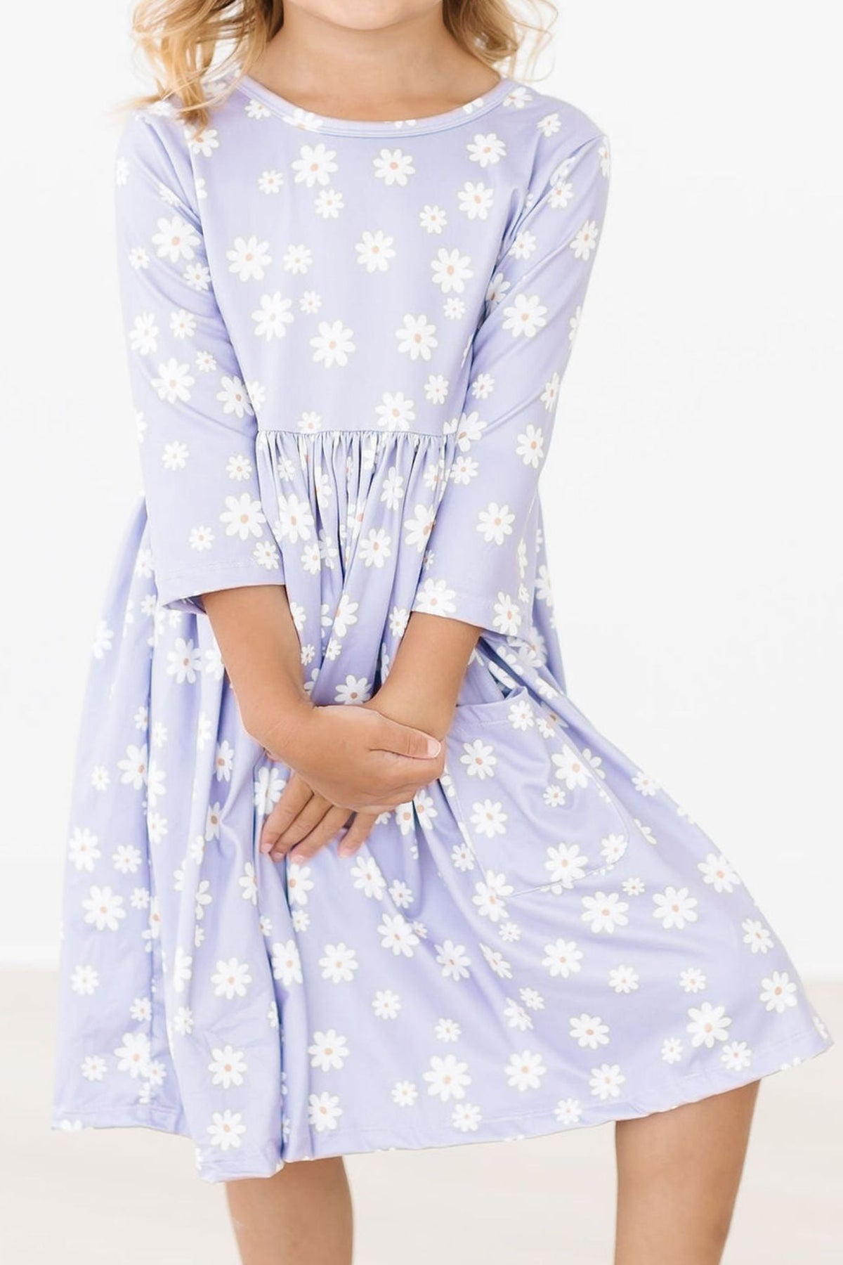 Dainty Daisies 3/4 Sleeve Pocket Twirl Dress 3
