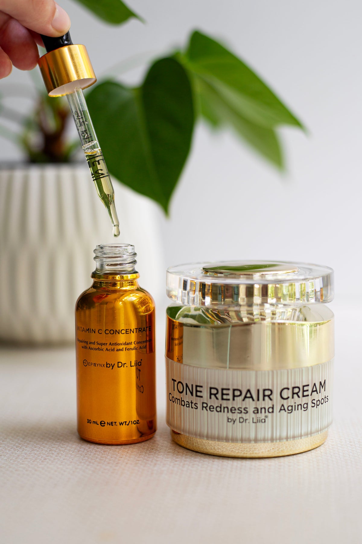 Vitamin C & Dark Spot Brightening Duo 3