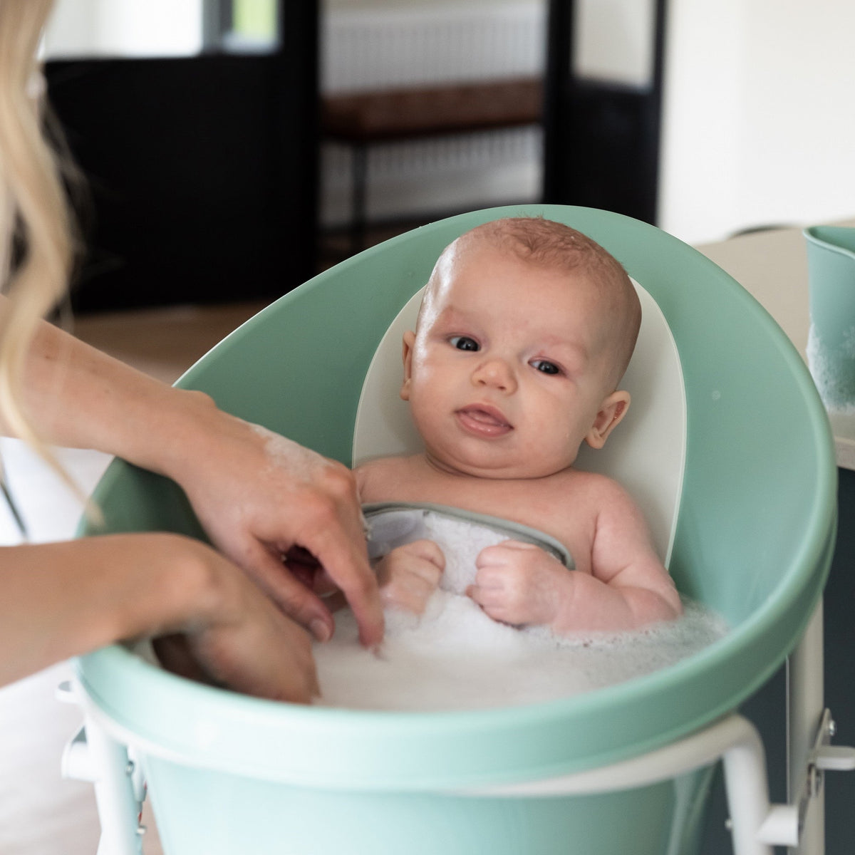 Shnuggle Bath & Change Bundle: Baby Bath & Changing Bundle + Accessories - 6-Piece Set for Cozy Bath & Diaper Time 10