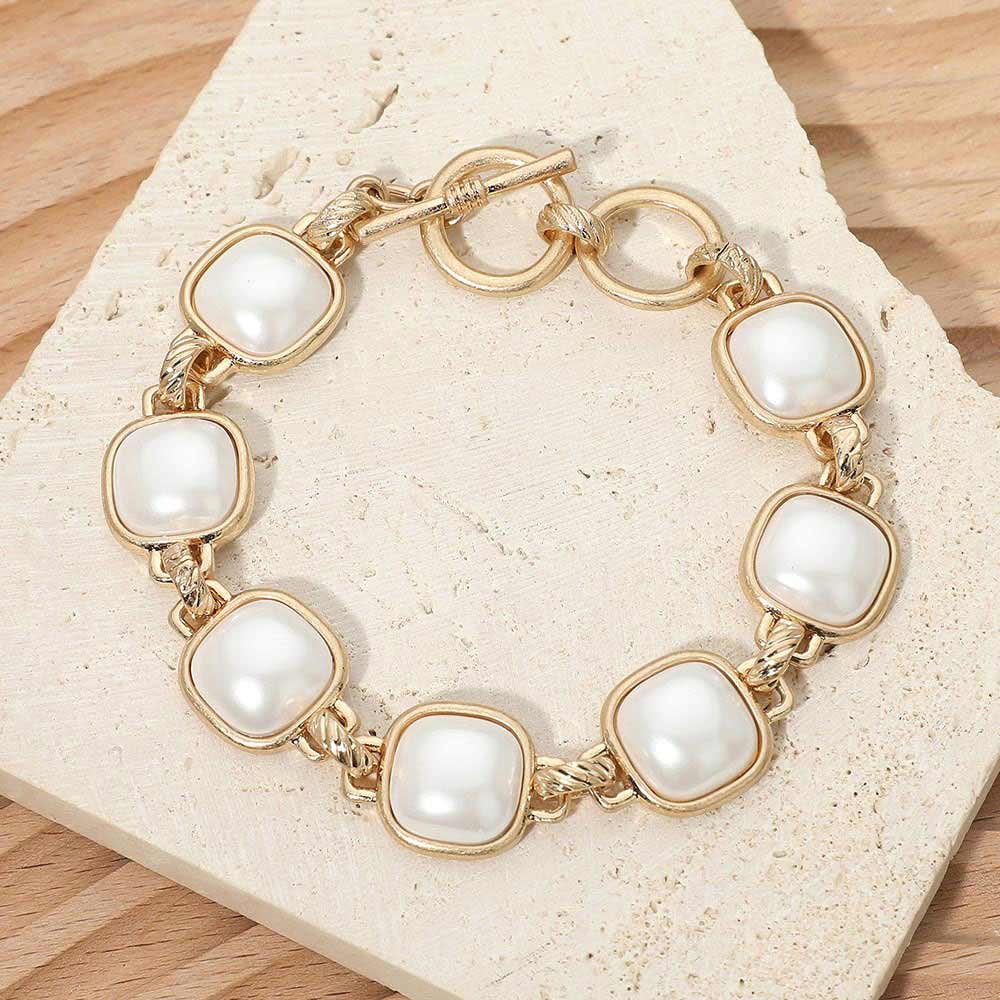 Bold Square Pearl Link Toggle Bracelet 1