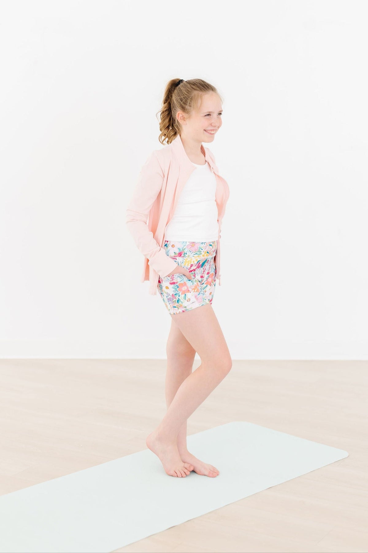 SALE Petal Power Active Shorty Shorts 3