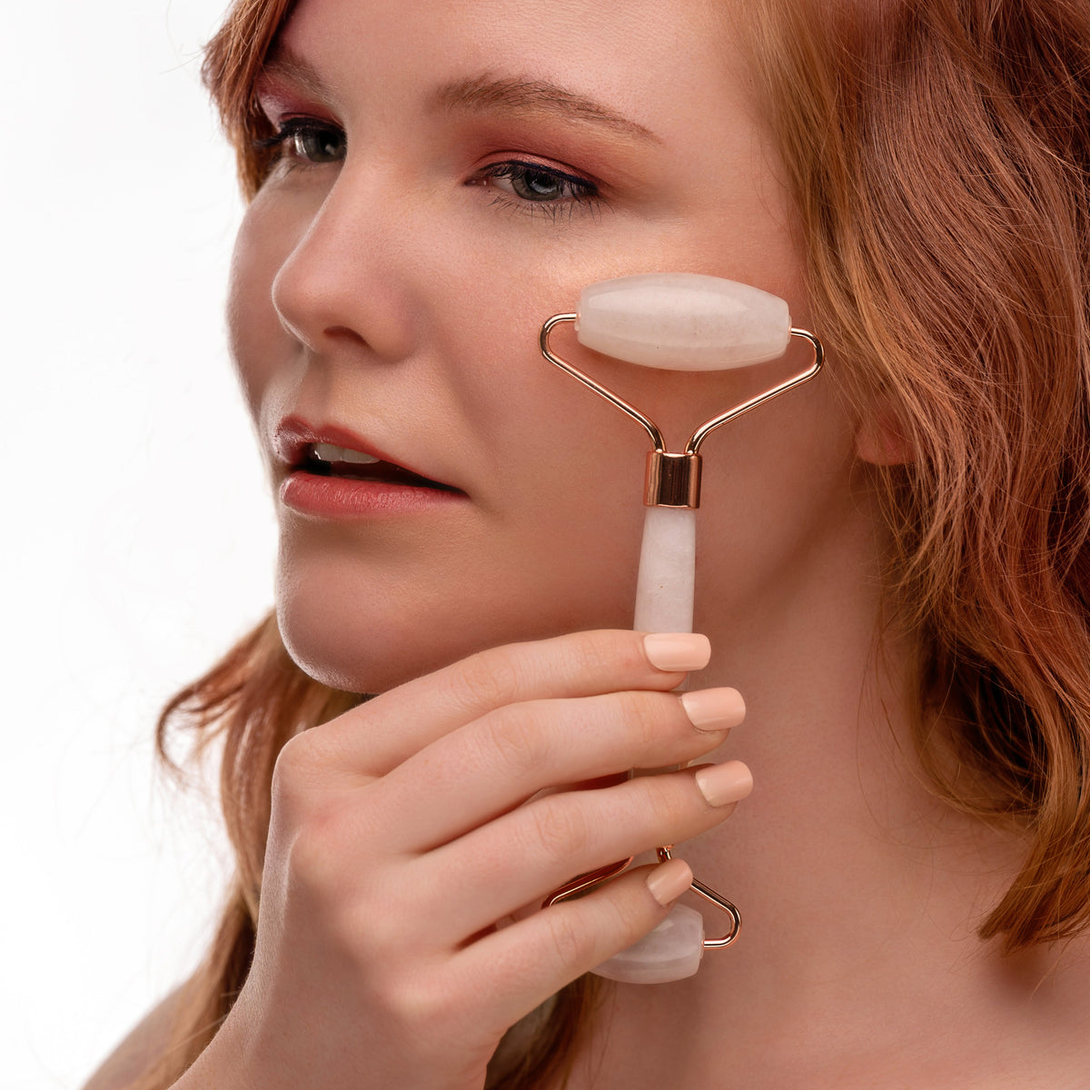 Rose Quartz Facial Roller for Puffiness 2