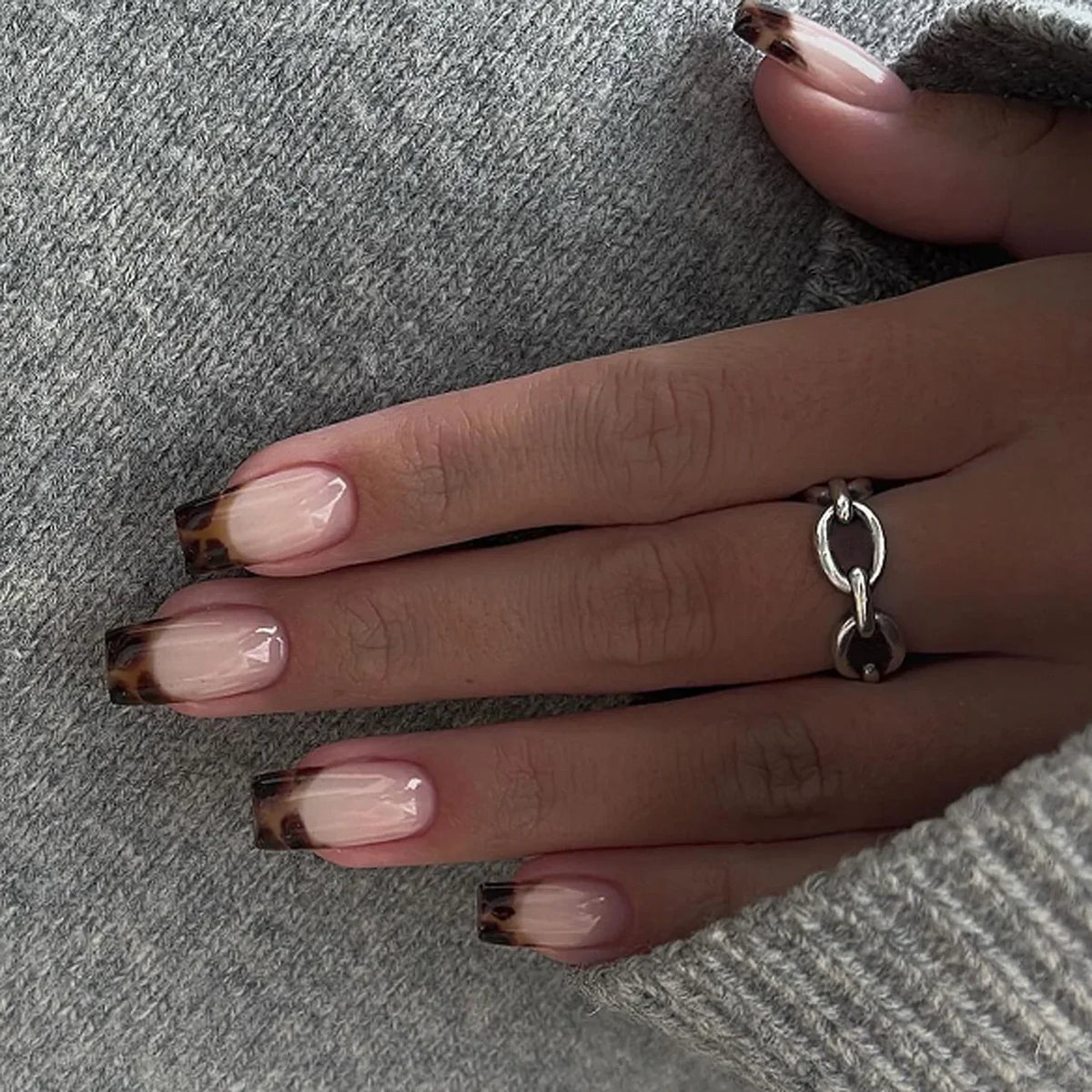 3D Bowknot Pearl Wearable Nail Art Fashion Leopard French Nude Almond Fake Nails Detachable Finished False Nails Press on Nails 14