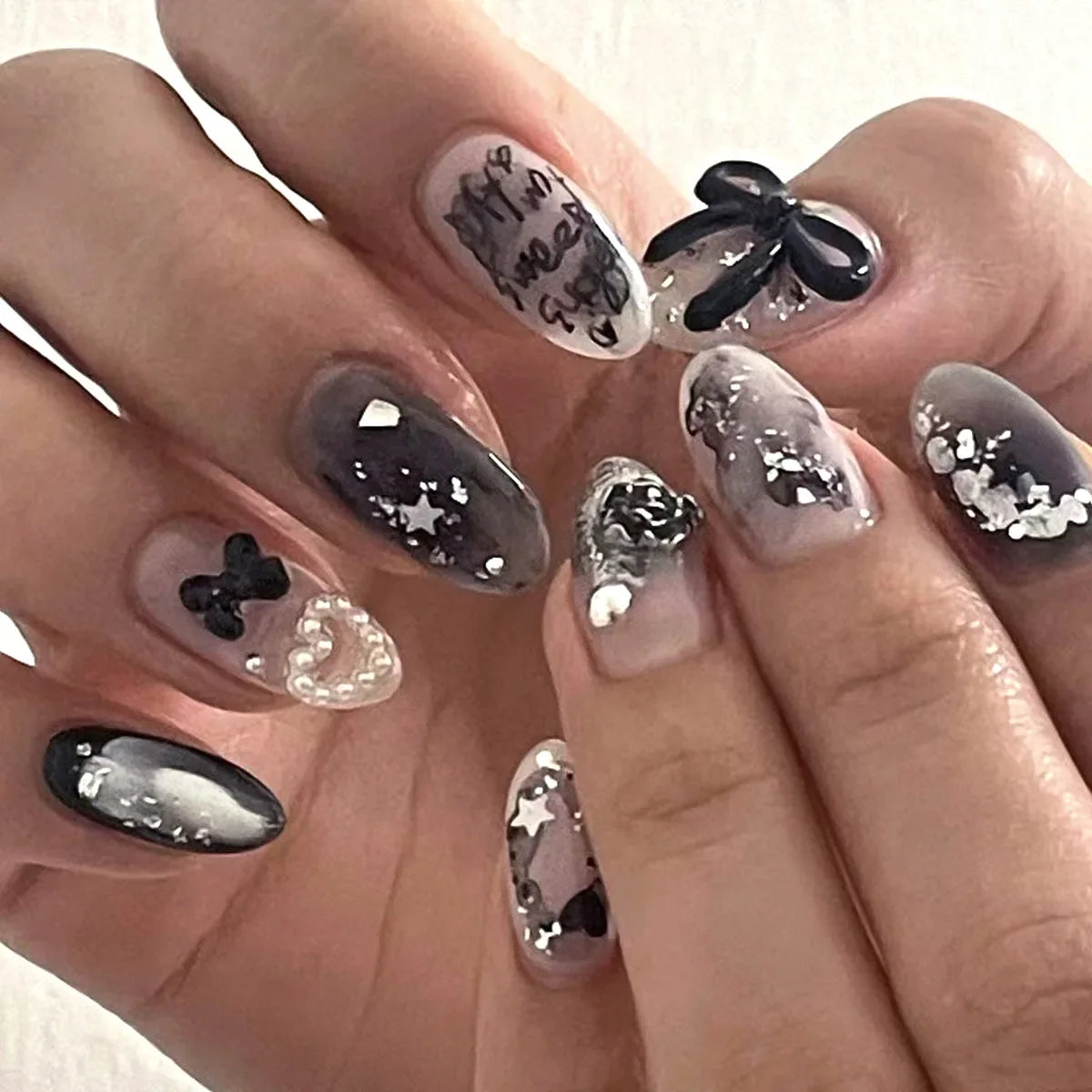 24pcs Gradient Black False Nails Yellow Star Moon Swan Pattern Press On Nails Sweet Cool Bowknots Flower Fake Nail Y2k Manicure 12