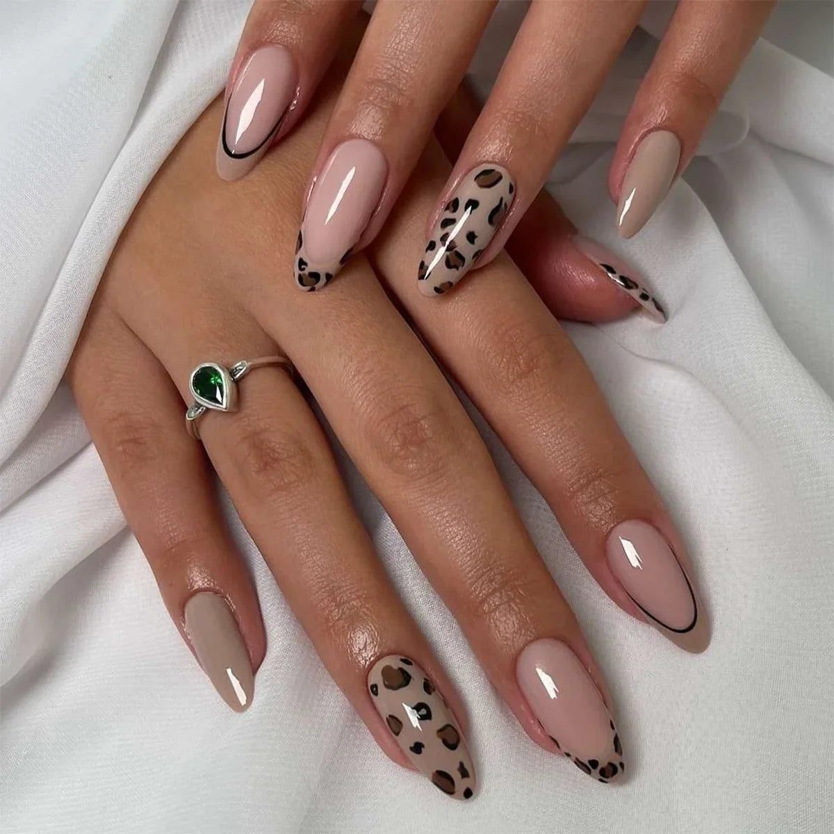 Black Leopard Print Light Yellow French Red Flowers Fake Nails Fashion Detachable Finished False Nails Press on Nails with Glue 8