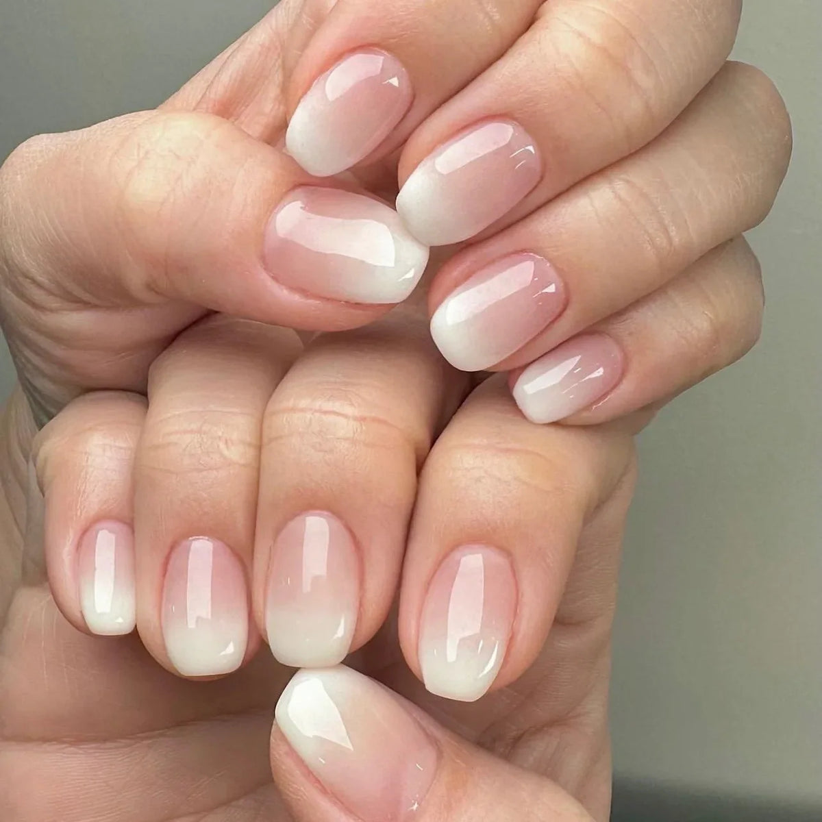 24Pcs Simple Square Head Fake Nail with Jelly Glue Pink White Gradient French Press on False Nails Short Full Cover Nail Tips 24
