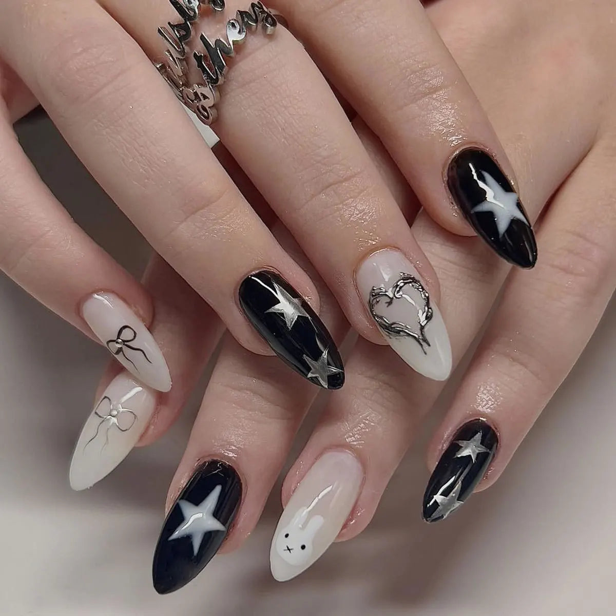 24pcs Gradient Black False Nails Yellow Star Moon Swan Pattern Press On Nails Sweet Cool Bowknots Flower Fake Nail Y2k Manicure 8