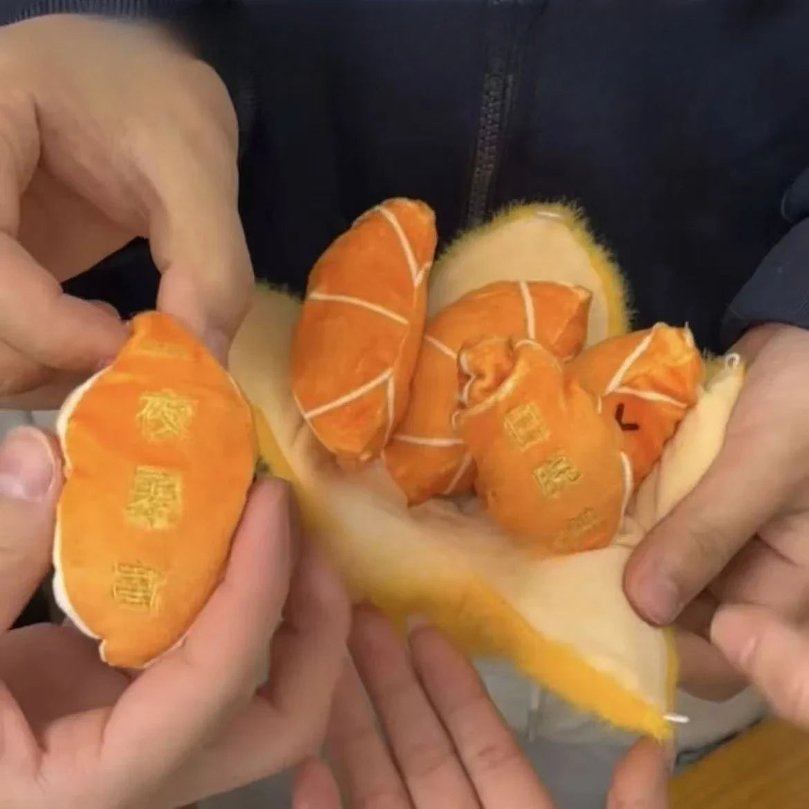 12cm Peelable Orange Plush Keychain – Soft Fruit Segment Stuffed Toy Backpack Pendant, Cute Cartoon Food Gift 2