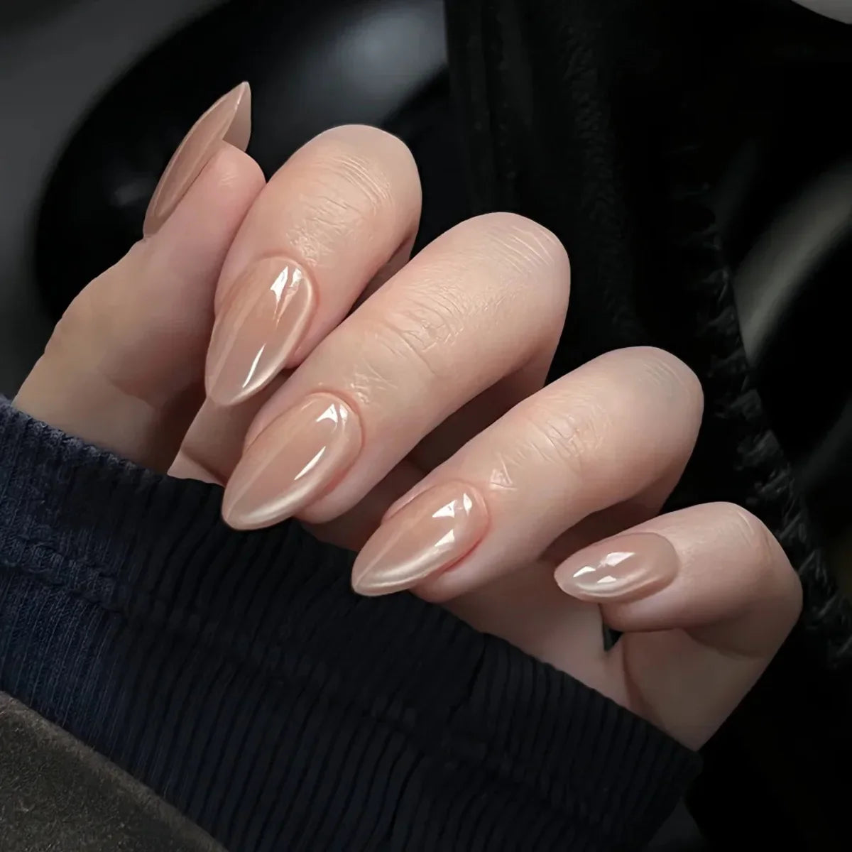 24Pcs Short Oval Head Blush Pink Press on Nails with Simple Designs Almond Nails Wearable Acrylic Full Cover Nail Tips with Glue 18