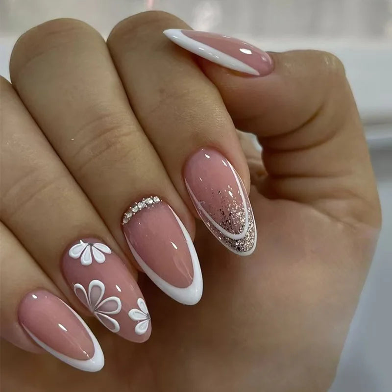 24Pcs 3D Strawberry Rabbit Flower Fake Nails Press on Mid-length Almond Wearable False Nails Green Gradient Pearl Manicure Tips 2