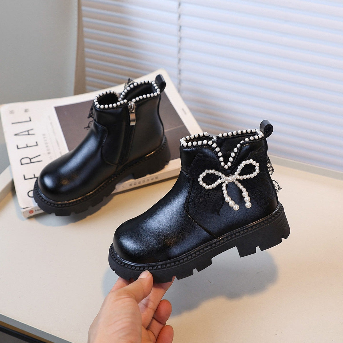 2026 Spring New Princess Boots For Girls, Kids Martin Boots, Bow & Pearl Decor Soft Sole Leather Boots For Big & Medium Kids 7
