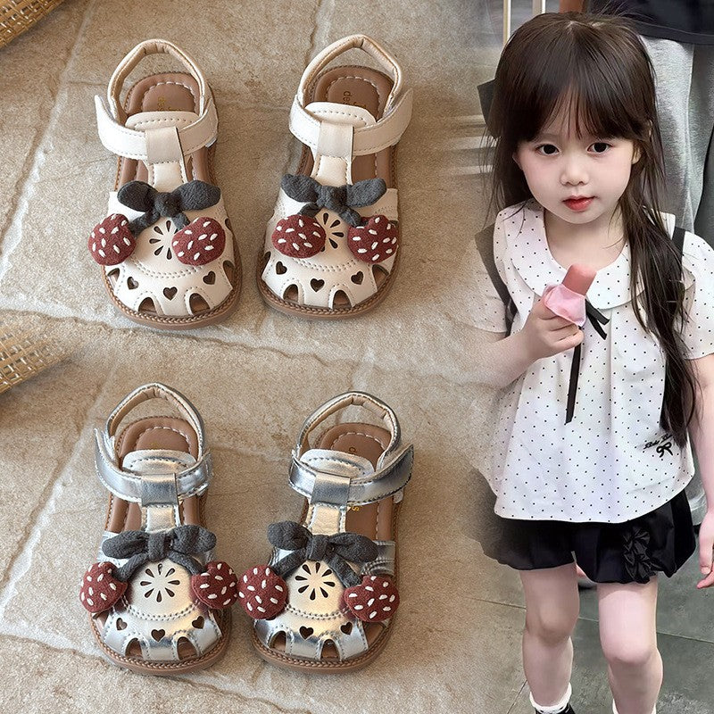 2026 Summer New Girls Closed-Toe Sandals, Princess Style Kids Beach Shoes, Soft Sole All-Match Fashion Children Shoes 1