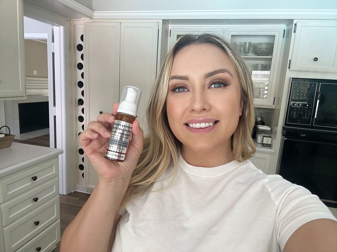 Oil-Free Foaming Face Wash for Acne-Prone Skin 13