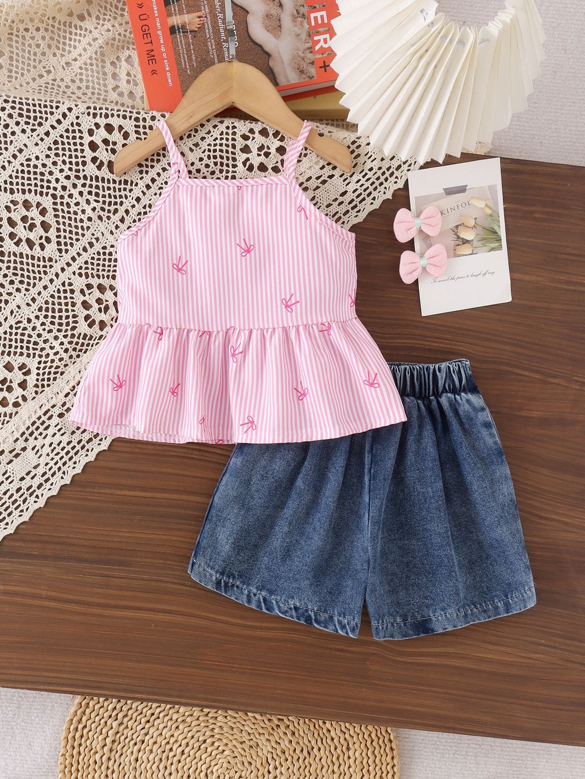 Sleeveless Multicolor Camisole Blue Shorts 4