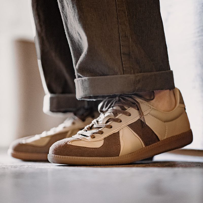 Full-grain Sheepskin Maillard Niche Retro Casual Sports Skate Shoes 1