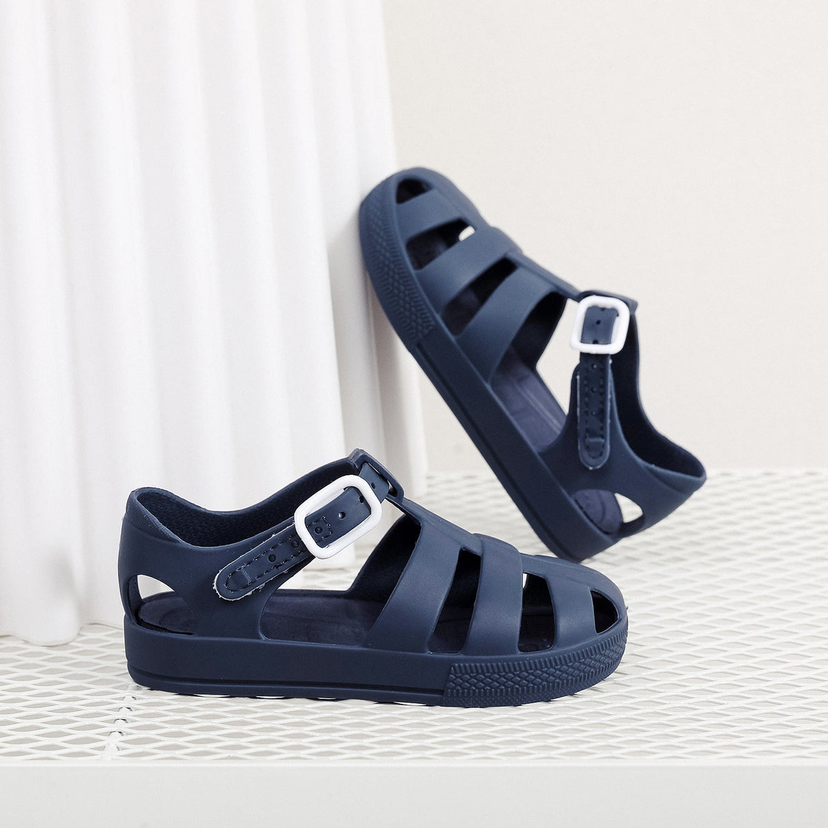 Childrens Velcro-Strap Non-Slip Waterproof Beach Shoes 6