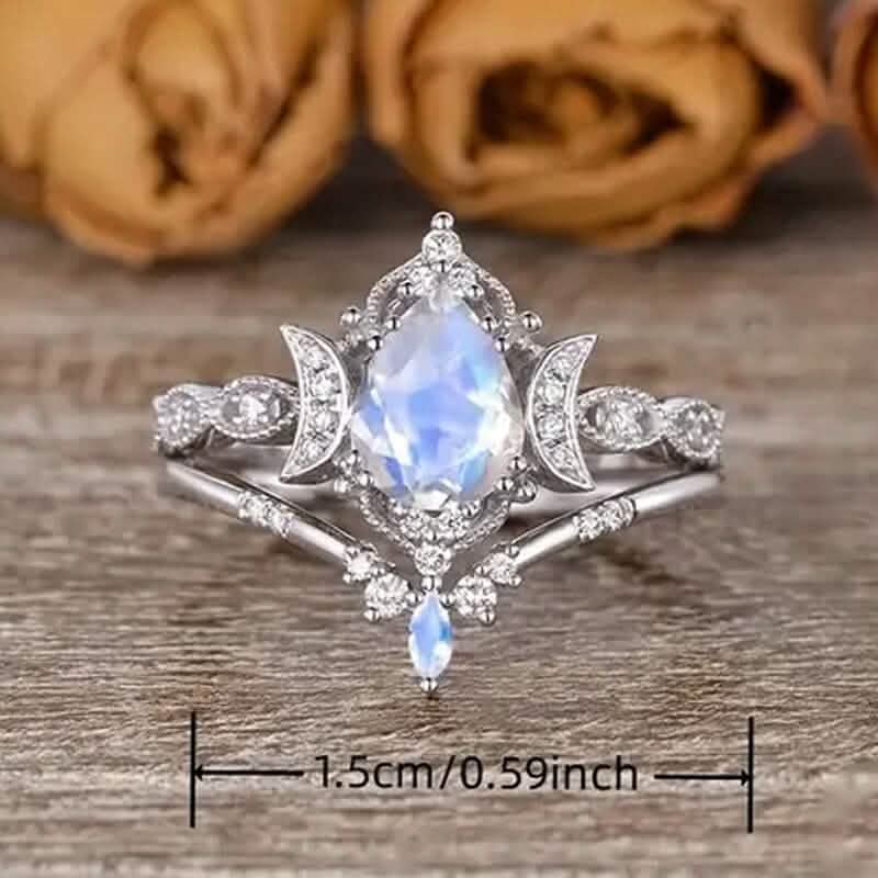 Elegant Moon Crown Ring 2