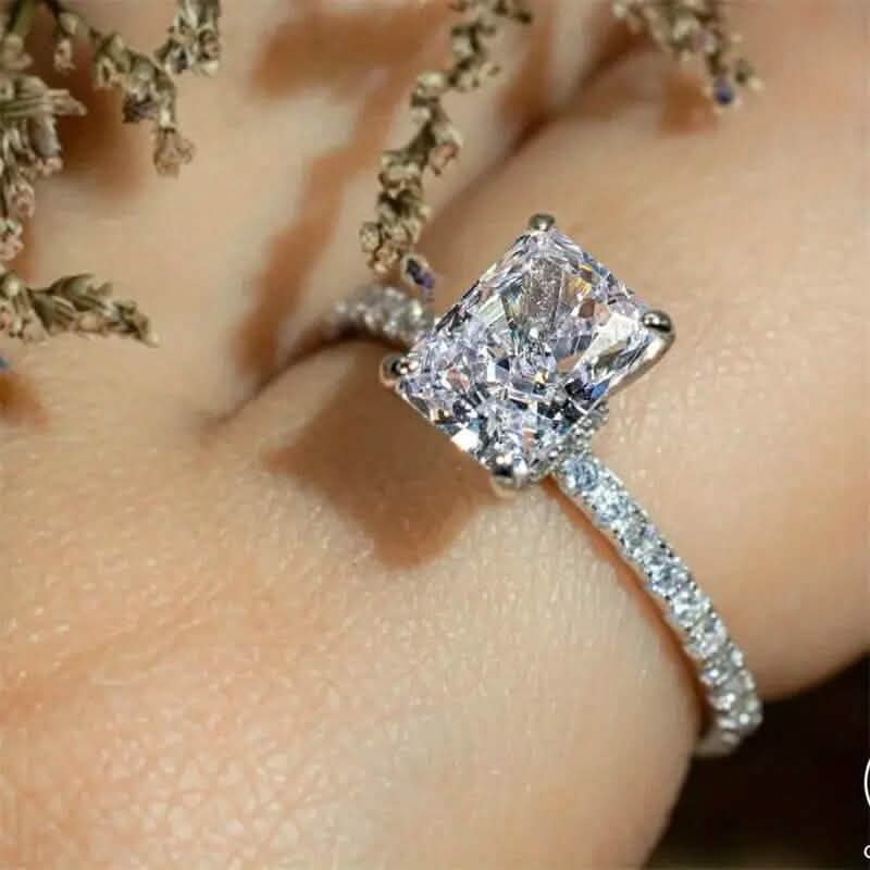Elegant Ring Inlaid Shining Zirconia In Rectangular Shape 2