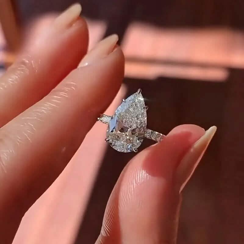 Elegant Teardrop Cubic Zirconia Engagement Ring 4