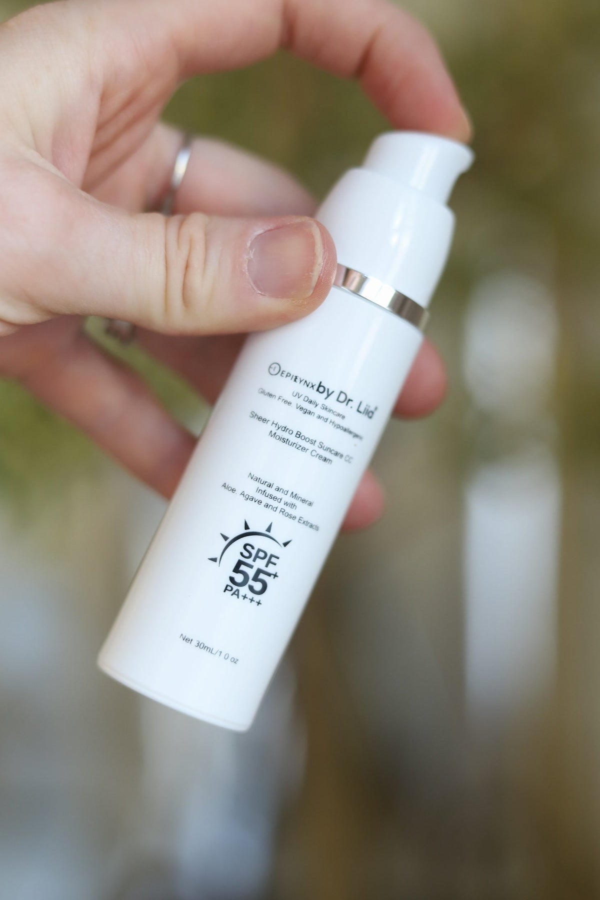 Tinted Mineral SPF 50 Moisturizer 17