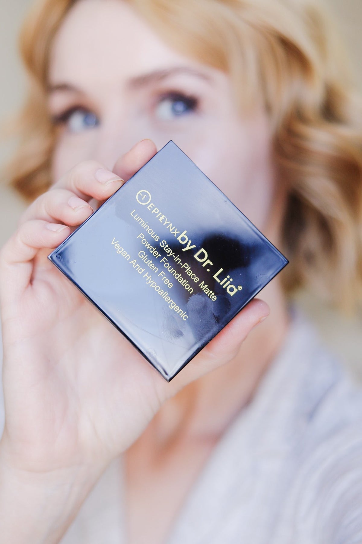 Luminous Powder Foundation for Mature Skin 38
