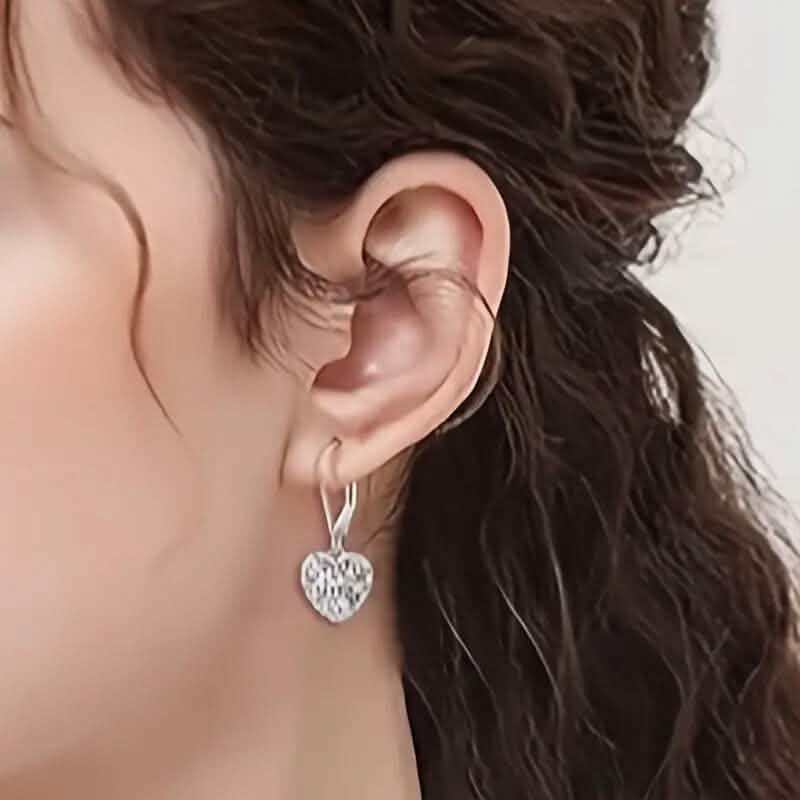 Exquisite Hollow Heart-Shaped Hoop Earrings 6