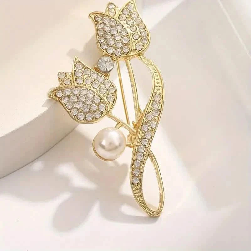 Exquisite Tulip-Shaped Faux Pearl Brooch Adorned with Artificial Diamond 3